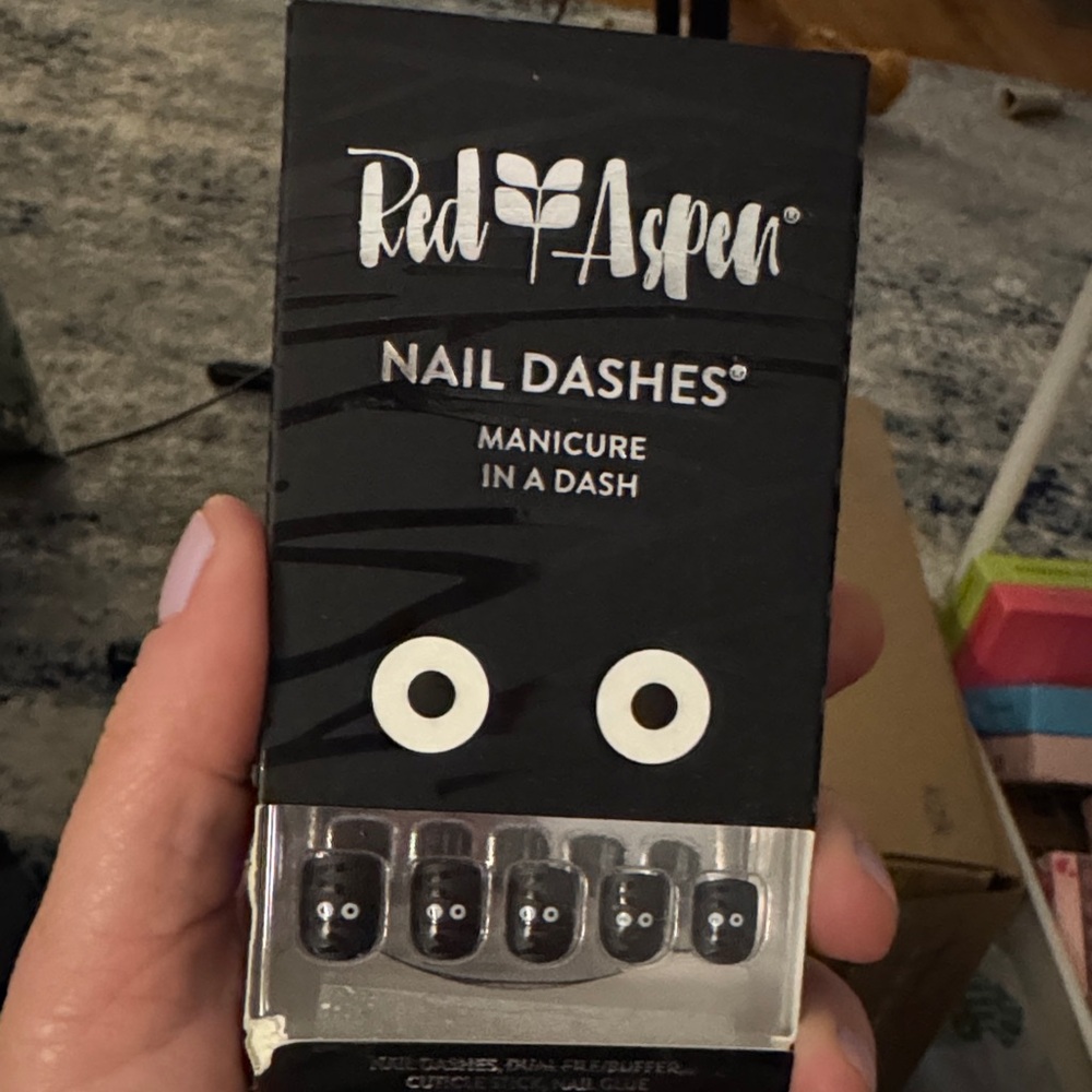 Red Aspen Nail Dashes - PETITE - Under Wraps, U’ilani